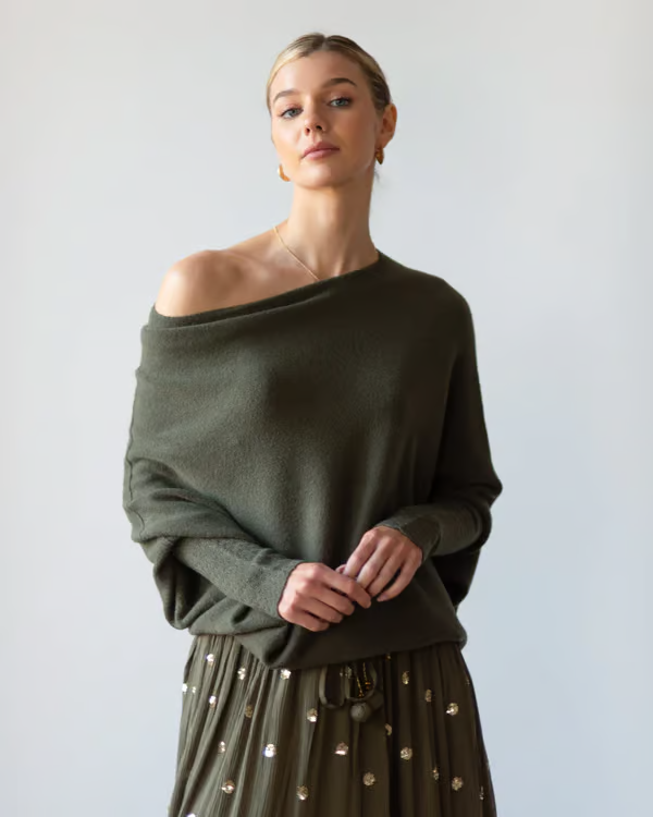 ✨ Kvinnors Asymmetriska Draperade Tröja